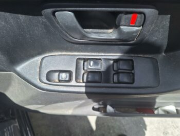 Right Front Master Switch