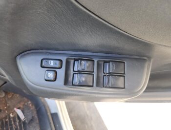 Right Front Master Switch