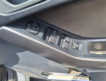 Right Front Master Switch